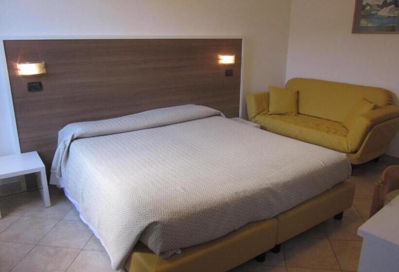 اتاق استاندارد با چشم‌انداز دریاچه, Albergo Pace