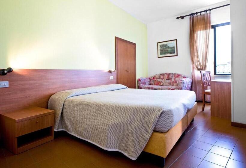 اتاق استاندارد با چشم‌انداز دریاچه, Albergo Pace