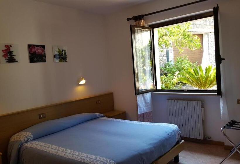 اتاق استاندارد, Albergo Pace