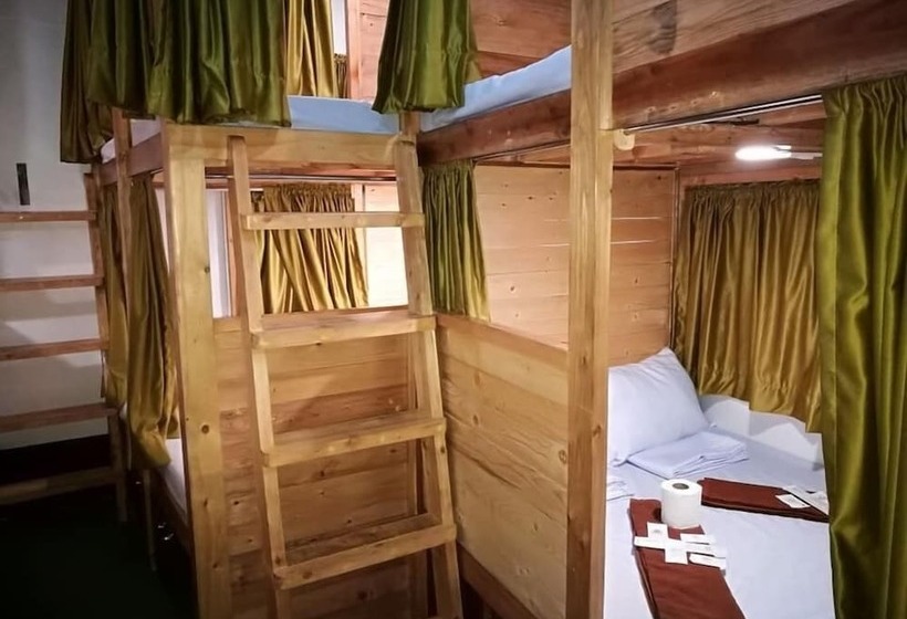 اتاق استاندارد چهار تخته, 8th Street Hostel