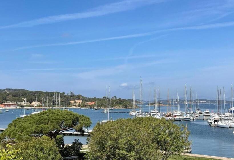 标准间, L'oustaou De Porquerolles