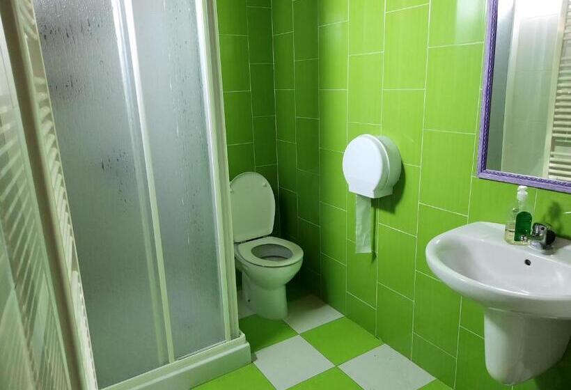 اتاق استاندارد چهار تخته, La Casa De Mi Abuela