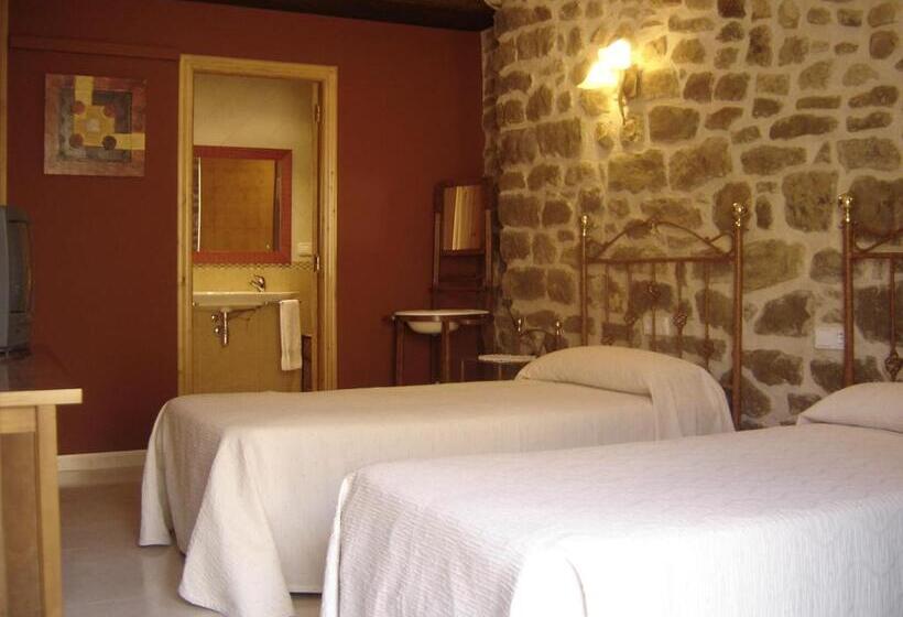Quarto Estandar com Sacada, Hostal Casa Laure Y Mª Jose