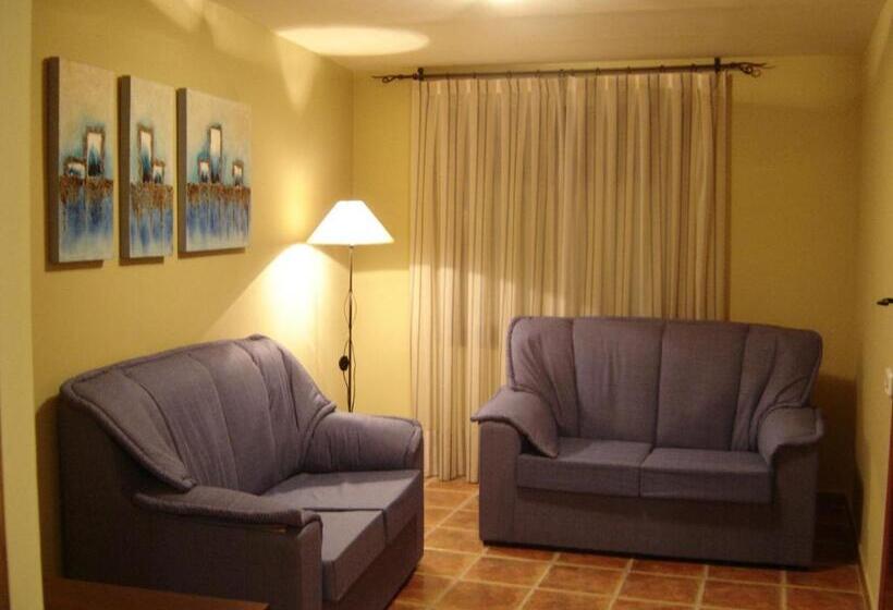 سوئیت جونیور با تراس, Hostal Casa Laure Y Mª Jose