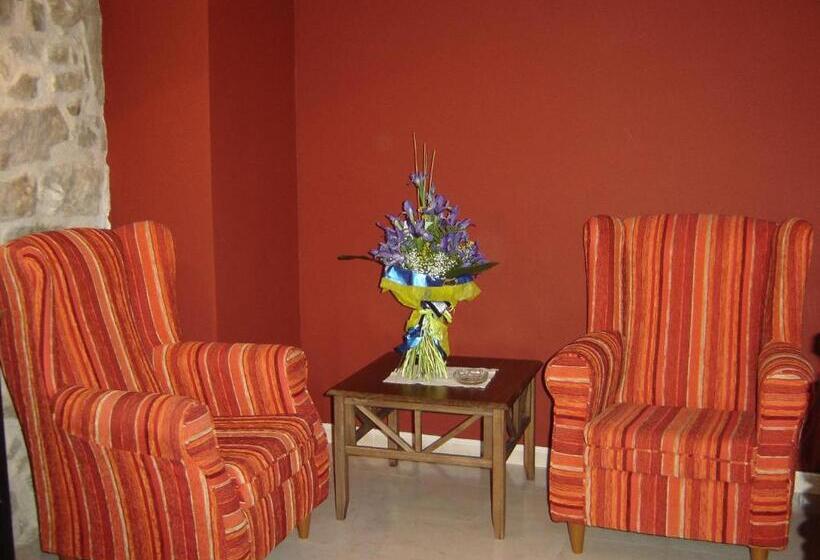 اتاق استاندارد با بالکن, Hostal Casa Laure Y Mª Jose