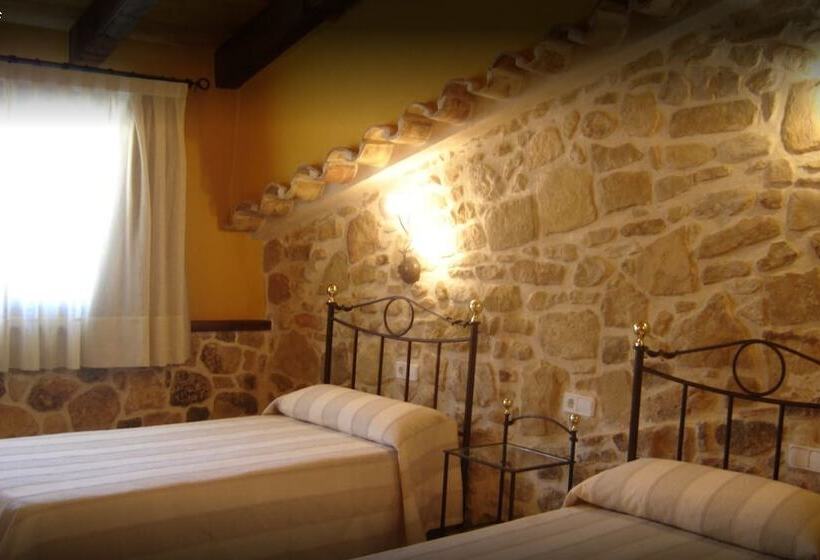 اتاق استاندارد با بالکن, Hostal Casa Laure Y Mª Jose