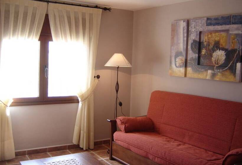 سوییت سوپریور, Hostal Casa Laure Y Mª Jose