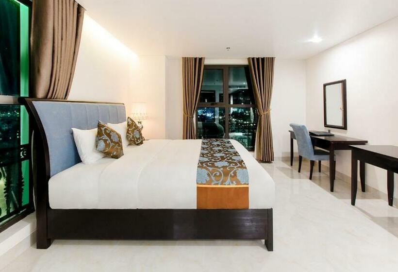 اتاق لوکس, Royal Quang Binh