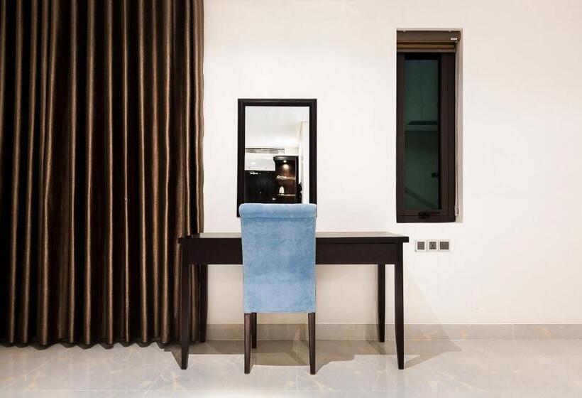 اتاق لوکس, Royal Quang Binh