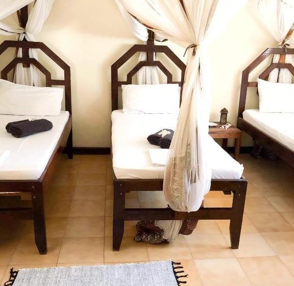 غرفة قياسية ثلاثية, Hakuna Matata Villa