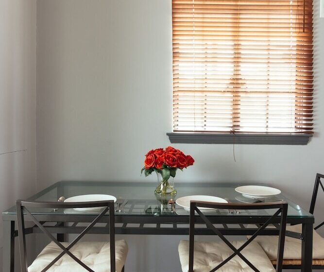 Quarto Ático, Broadlind