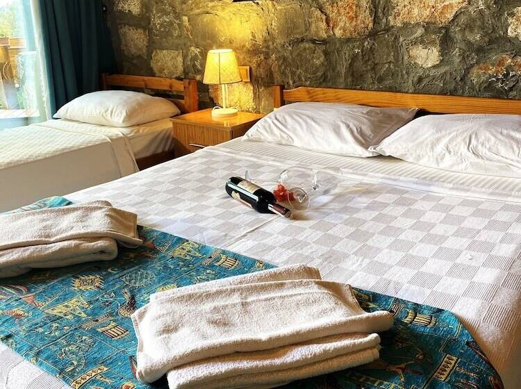 اتاق استاندارد, Kabak Armes