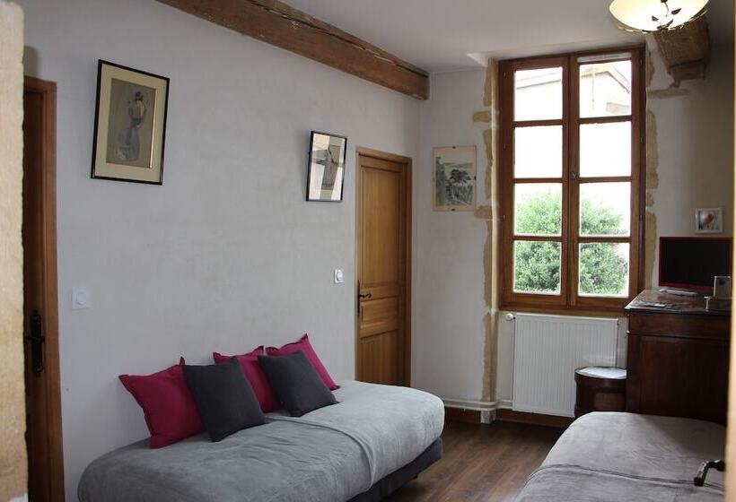 اتاق خانوادگی, Le Relais Des Dames