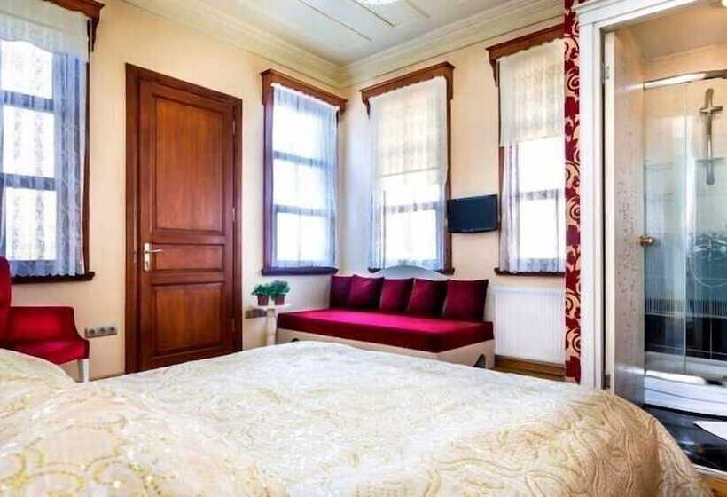 Номер Deluxe с Балконом, Yalı Butik