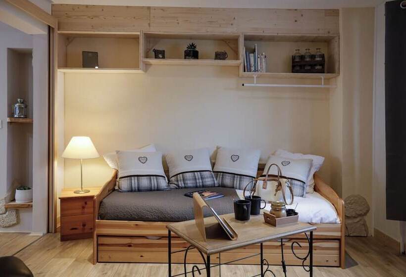 家庭间, Auberge Les 2 Moucherolles