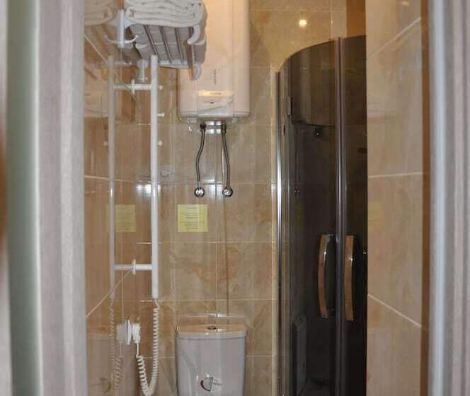 اتاق استاندارد, The Apartments