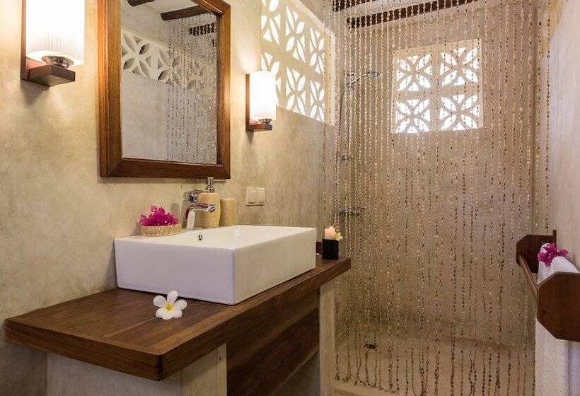 بانگلوی لوکس, Zanzibar Magic Boutique
