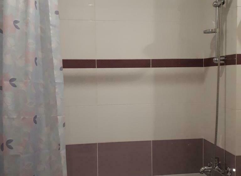 اتاق استاندارد, The Apartments
