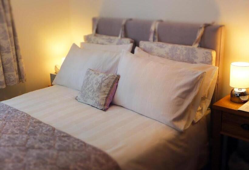 اتاق استاندارد, Bradley's Bed & Breakfast