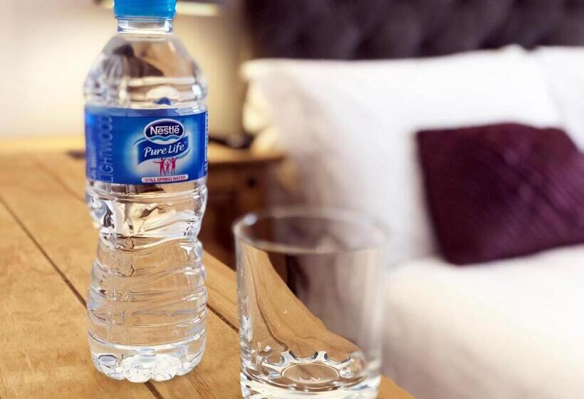 اتاق لوکس, Bradley's Bed & Breakfast
