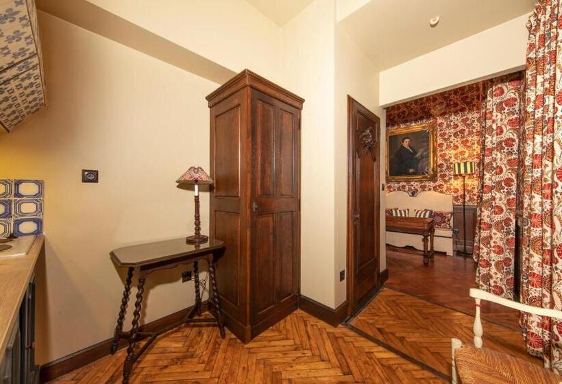 Люкс, La Maison Des Vieux Logis