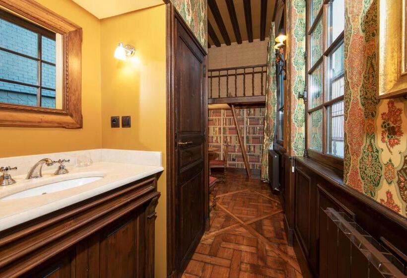 Люкс, La Maison Des Vieux Logis