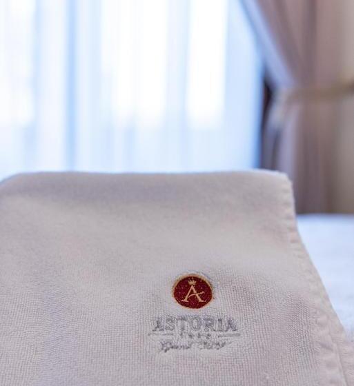 سوییت, Astoria Grand