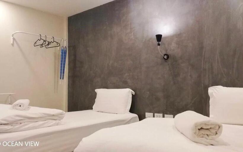 اتاق استاندارد چهار تخته با چشم‌انداز دریا, Banyan Resort@rayong