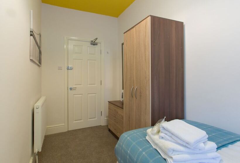 חדר סטנדרד יחיד חדר אמבטיה משותף, Townhouse @ West Avenue Crewe