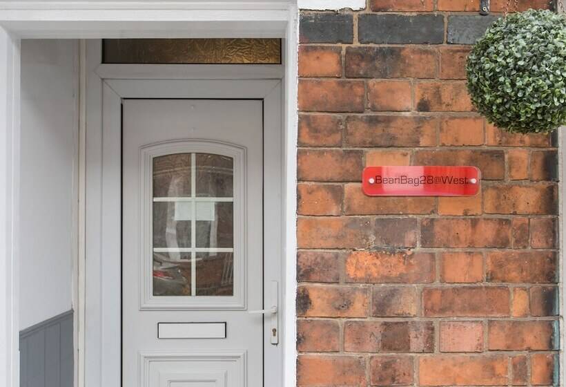 בית, חדר שינה 1, Townhouse @ West Avenue Crewe