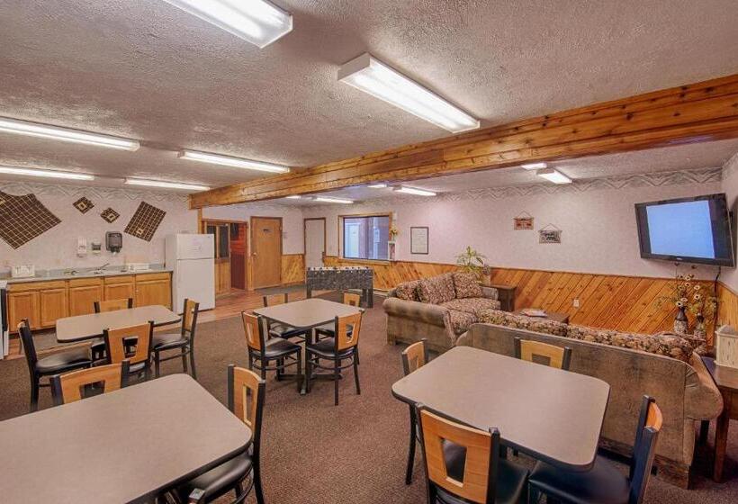 Номер Стандарт Трехместный, City Center Motel