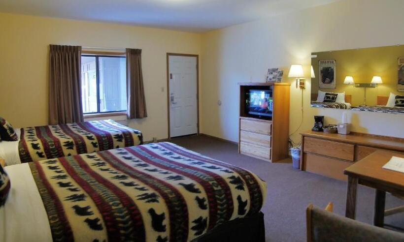 Четырехместный Номер Стандарт, City Center Motel