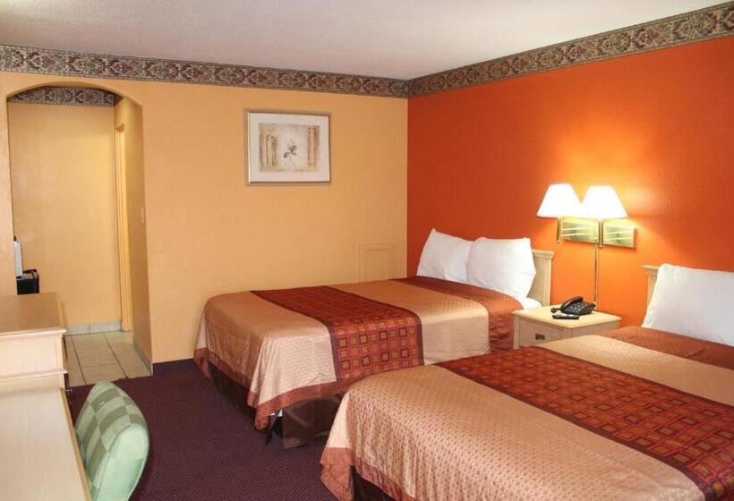 Номер Стандарт 2 Двуспальные Кровати, Hutchinson Inn