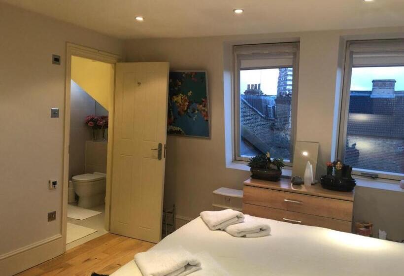 バルコニー付きスタンダードルーム, Georgiana S Guesthouse