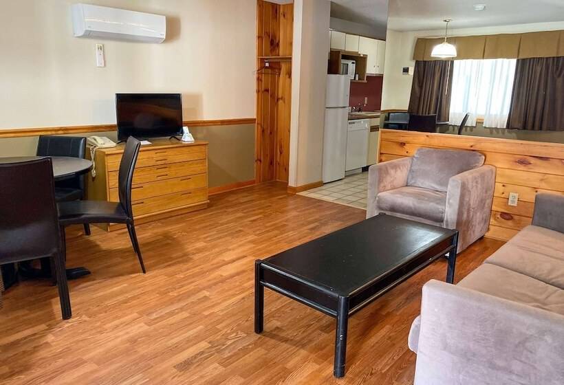 디럭스 스위트, Travelodge By Wyndham Lincoln Near White Mountain