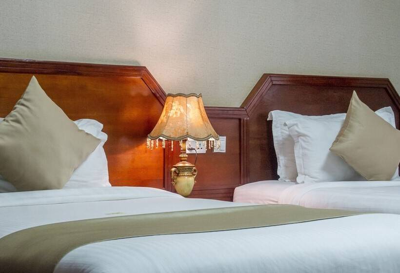 اتاق استاندارد, Eliana Kampala