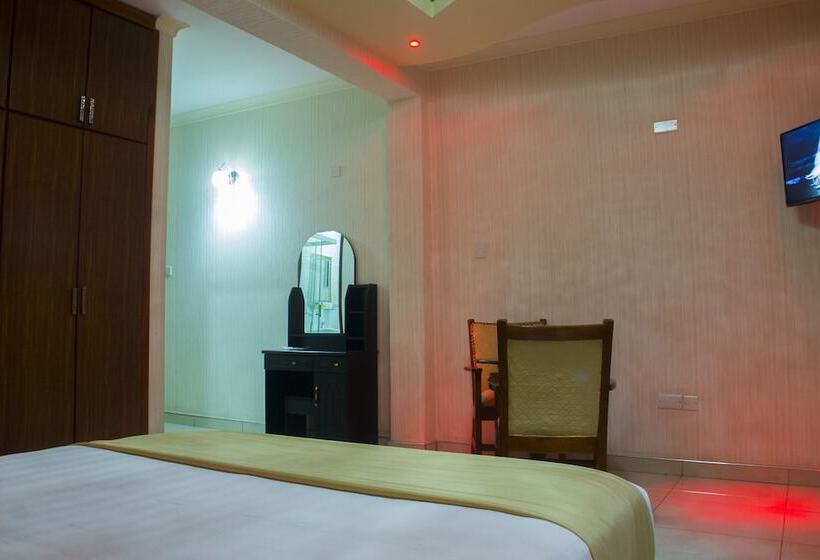اتاق استاندارد, Eliana Kampala