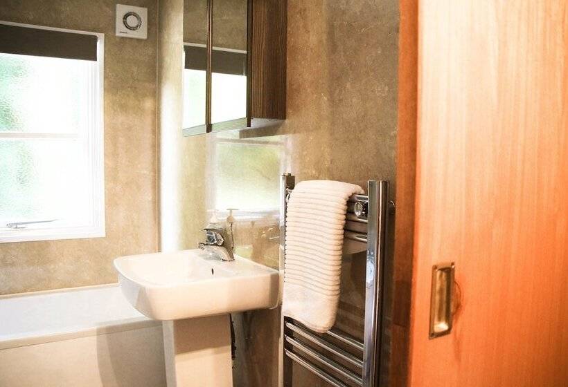 Шале 1 Спальня, Herons Lake Retreat