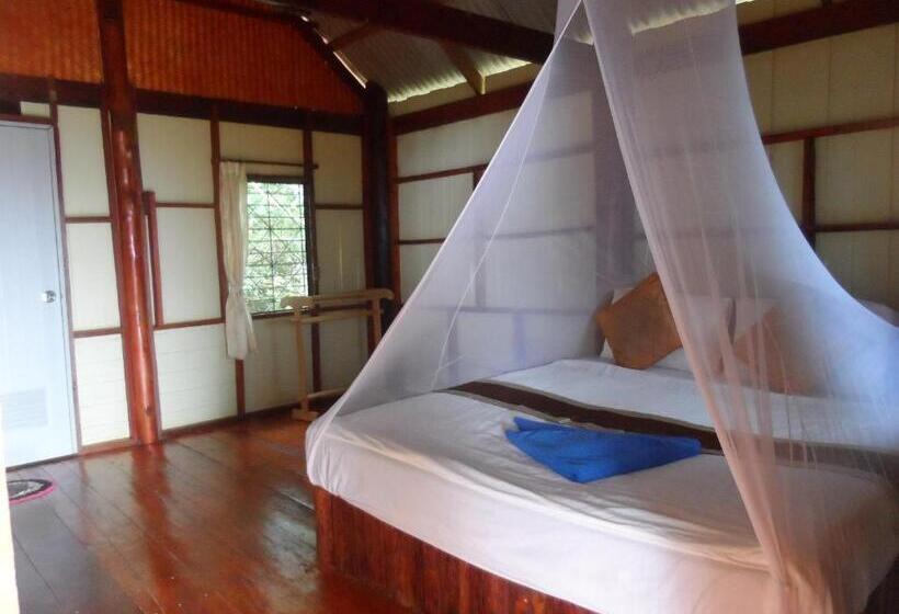 بانگلوی سوپریور, Jungle Hill Beach Bungalow