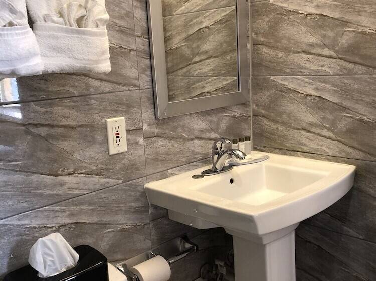 带2个双人床的标准工作室, The Vue Express @ 39th Street