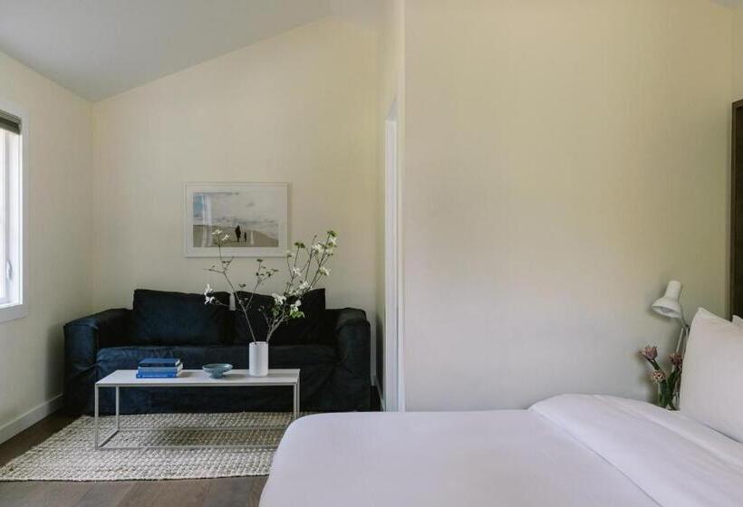 Дом 1 Спальня, The Roundtree, Amagansett