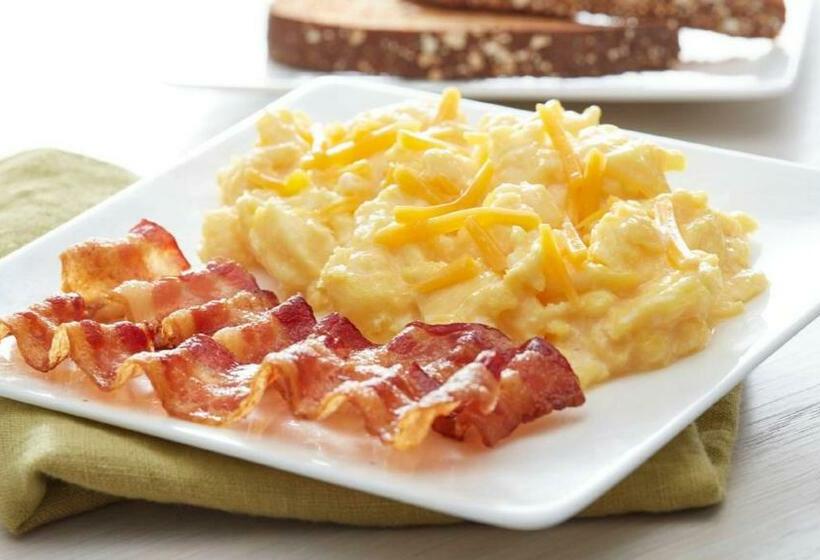 اتاق استاندارد با تخت بزرگ, Fairfield Inn & Suites By Marriott Birmingham Downtown