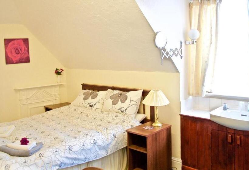 اتاق استاندارد, Landguard House Bed Only