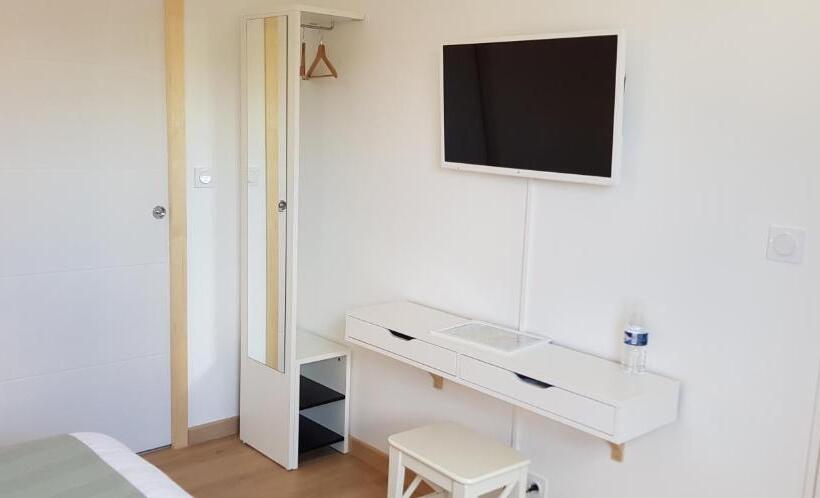 اتاق استاندارد با تخت بزرگ, Chambres D Hotes Gite Grange Debout