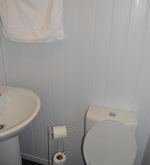 اتاق استاندارد, Central Cove Guesthouse