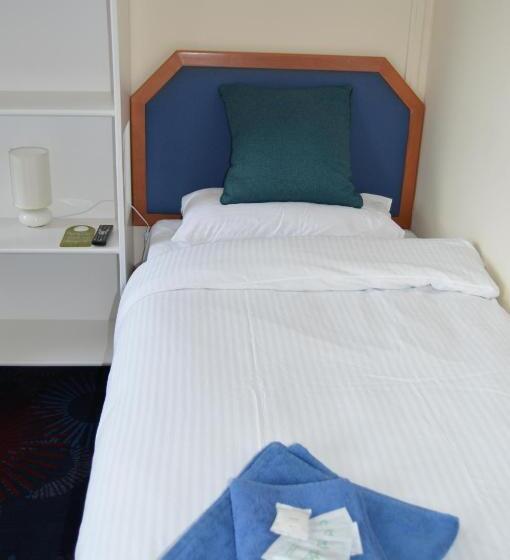 اتاق استاندارد سه نفره, Central Cove Guesthouse