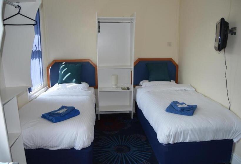 اتاق استاندارد سه نفره, Central Cove Guesthouse