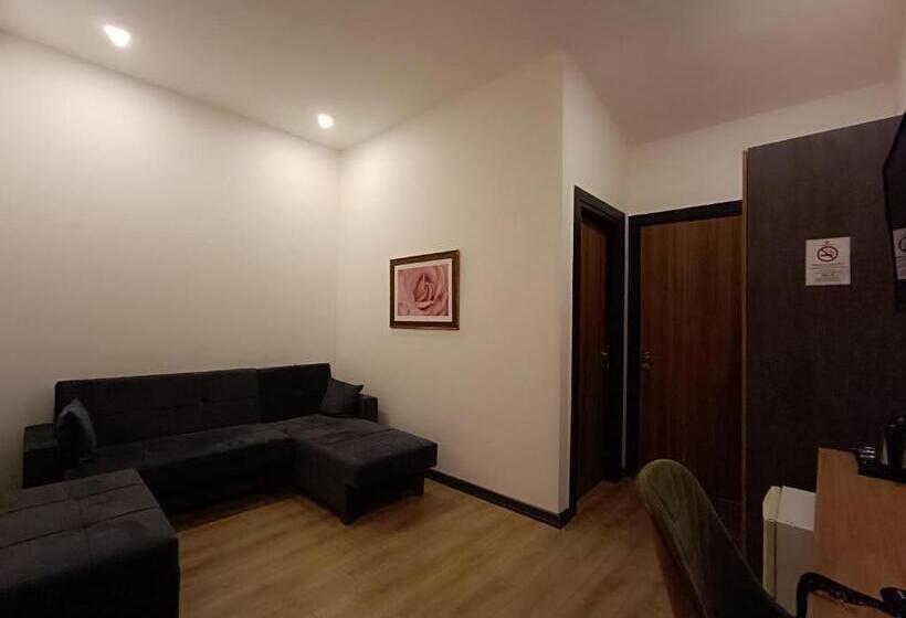 اتاق خانوادگی, Comfy Otel Antalya Lara