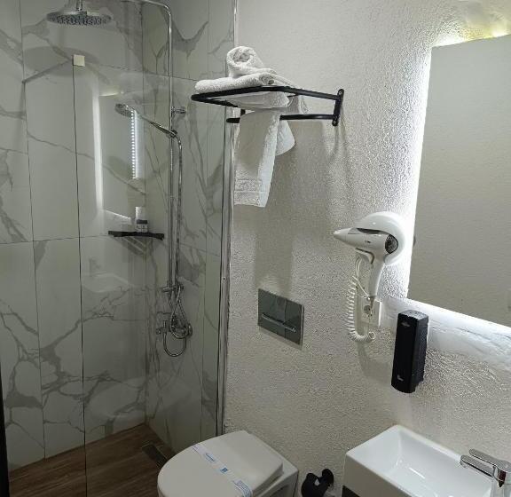 اتاق اکونومی یک تخته, Comfy Otel Antalya Lara