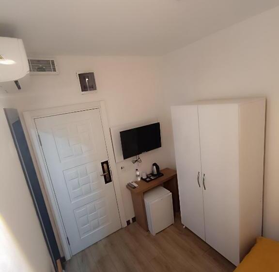 اتاق اکونومی یک تخته, Comfy Otel Antalya Lara